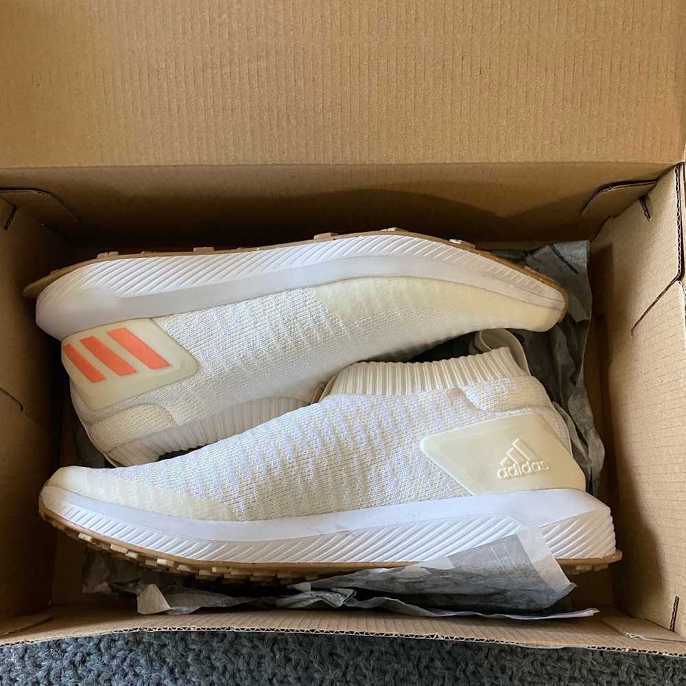 Adidas Sneakers